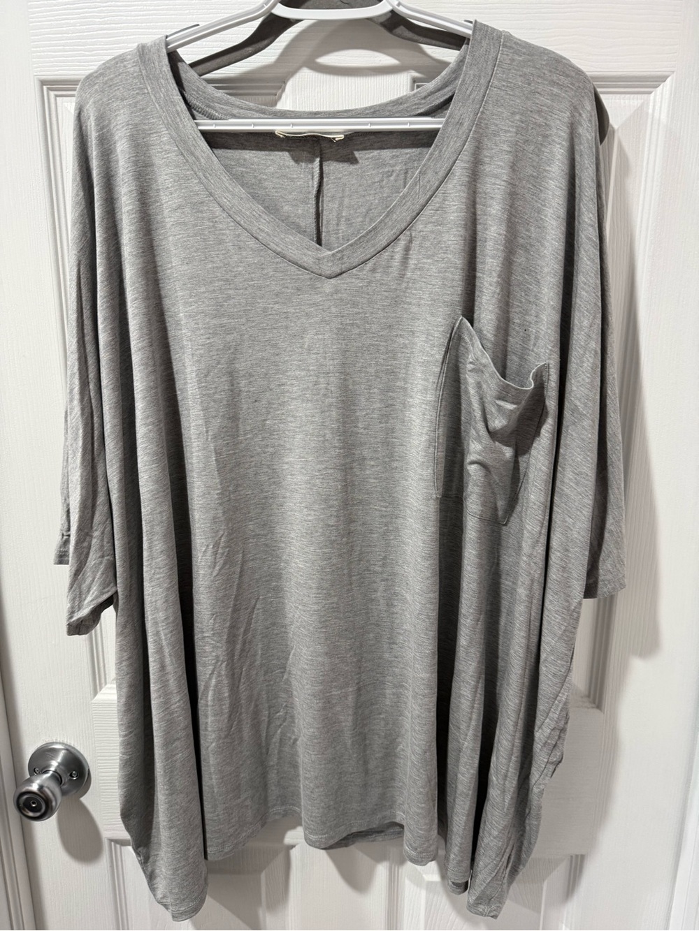 Zenana Light oversized, dolman sleeve Grey V-Neck Pocket Tunic